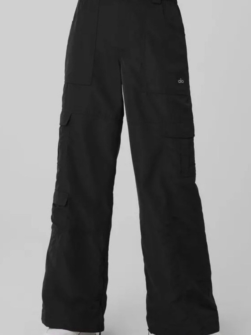ALO Yoga all that Black Cargo Pants - Wide Leg
